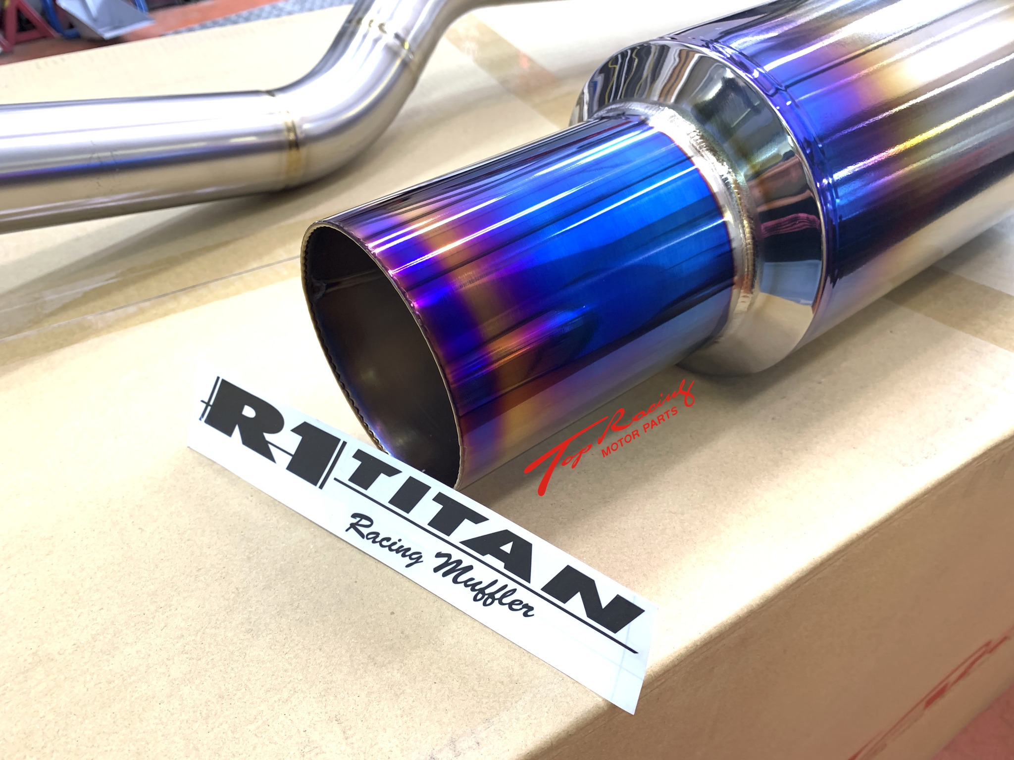 TOP RACING - 【#藝術品一般的死氣喉】 【#R1Titan】🤩🤩 【#世界最高峰のフルチタンマフラー】... | Facebook