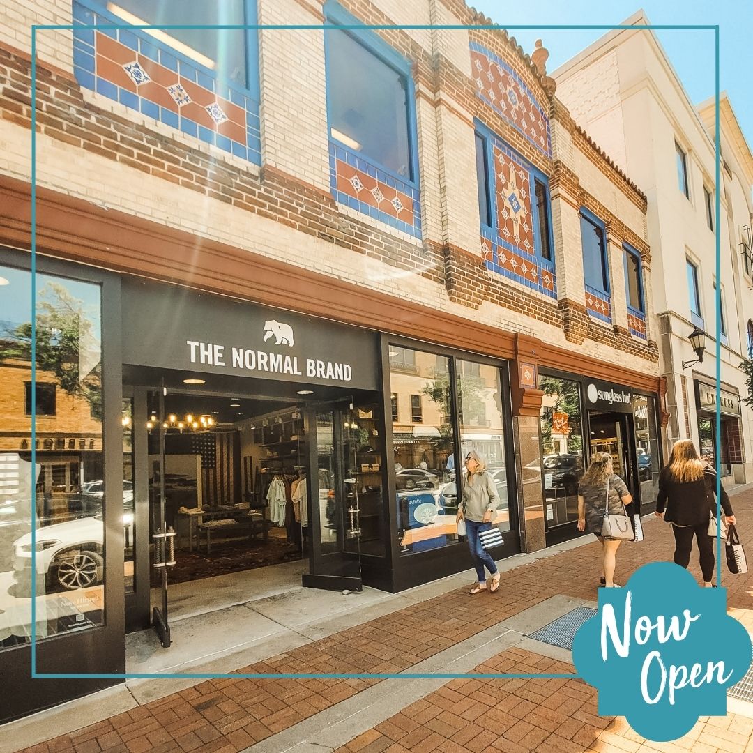 🎉1 of 3 storefronts in existence!... - Country Club Plaza
