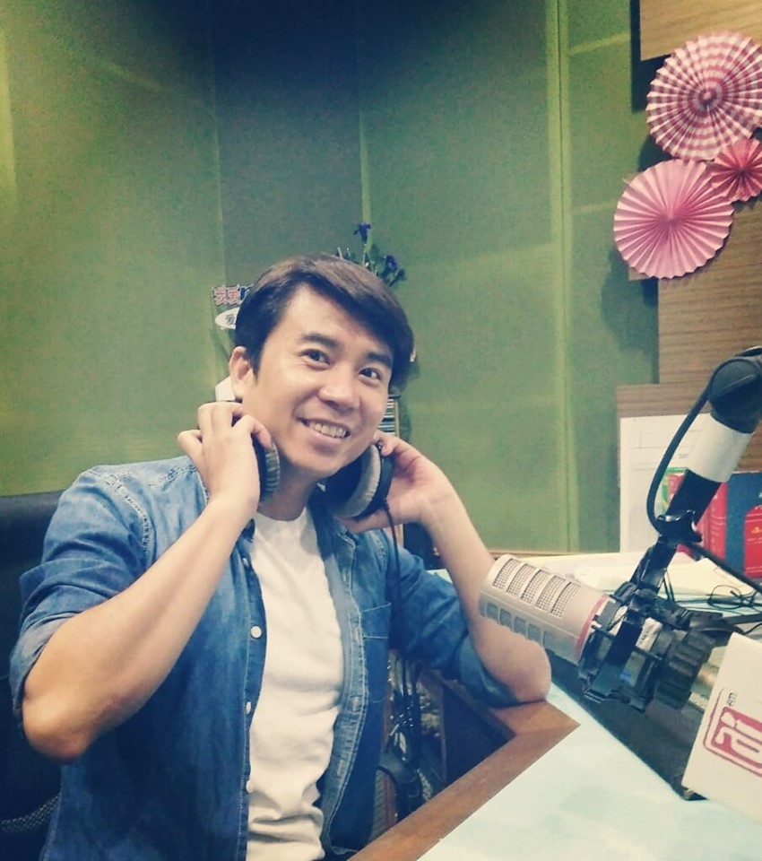 AiFM - #陈国俊 星期天继续当班，和你一起互动乐翻天：）哈哈！ 《俊情三条线》 6pm 我们的排行榜 8pm...