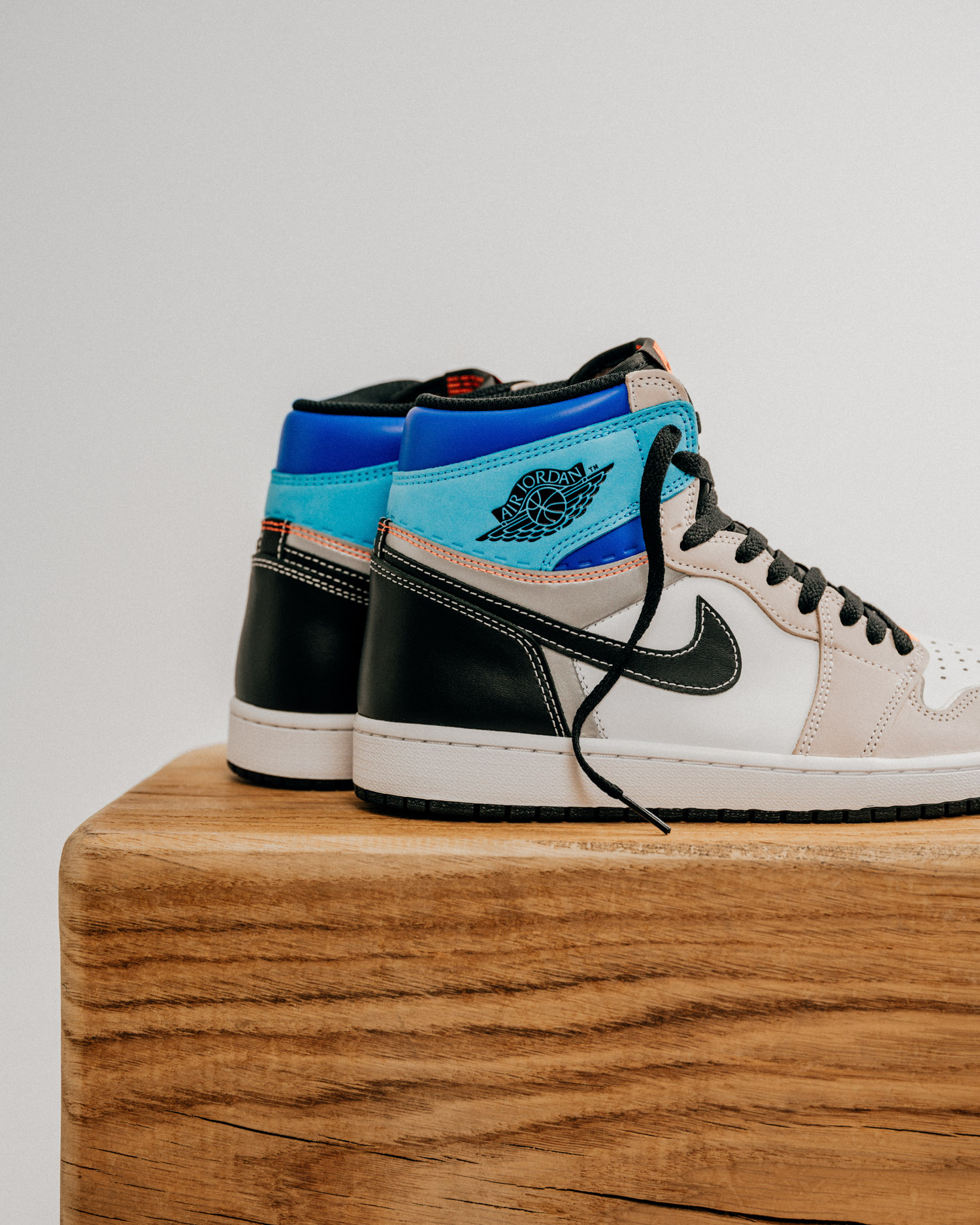 Air Jordan 1 Retro High OG 'Chicago Crystal' US 5 – 15 | 150€/120