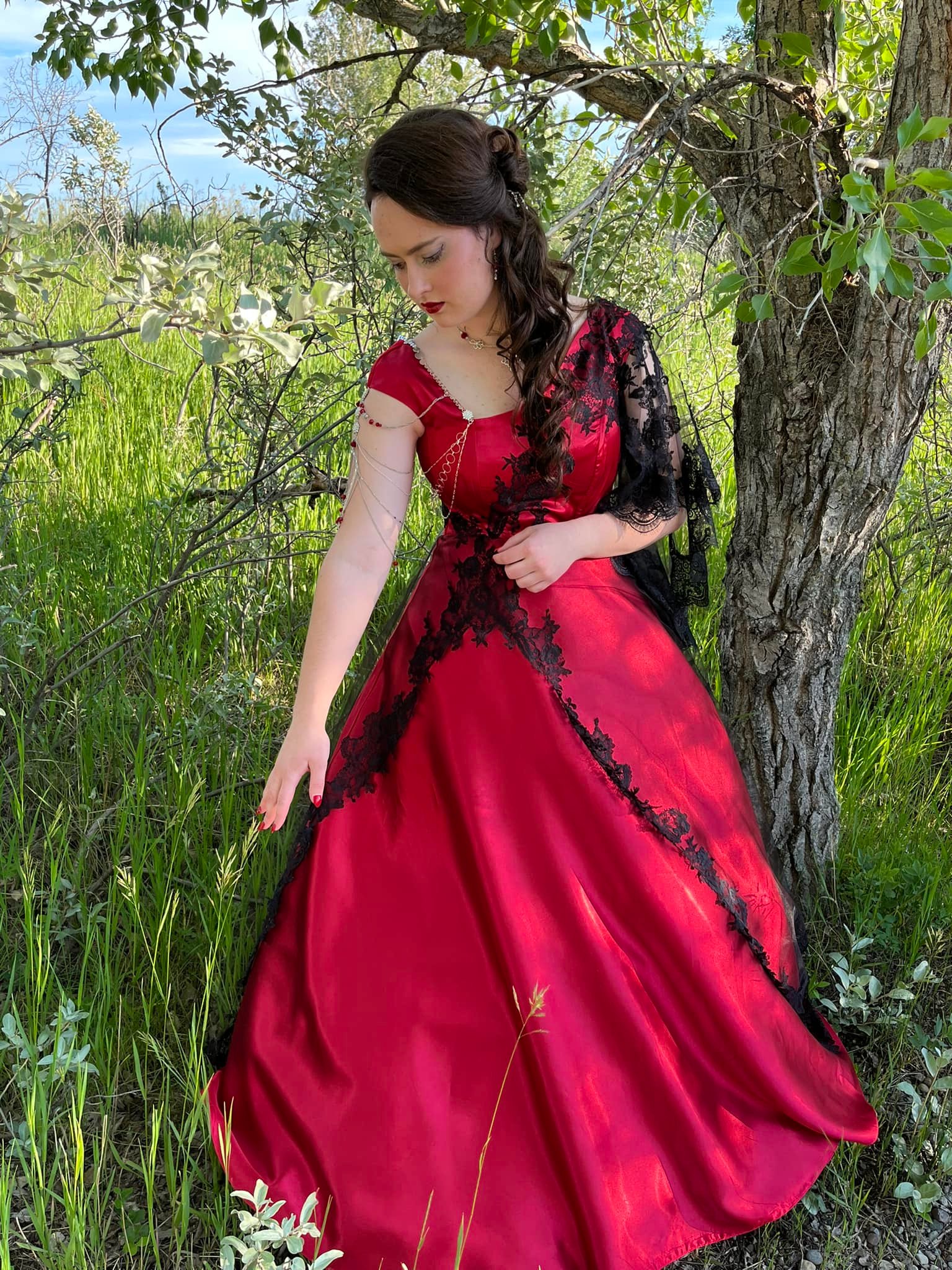 red chainmail dress Modern FANNIE SCHIAVONI Metal Mesh Mini the perfect blend of festive cheer and glamorous sophistication Behind the seams , the