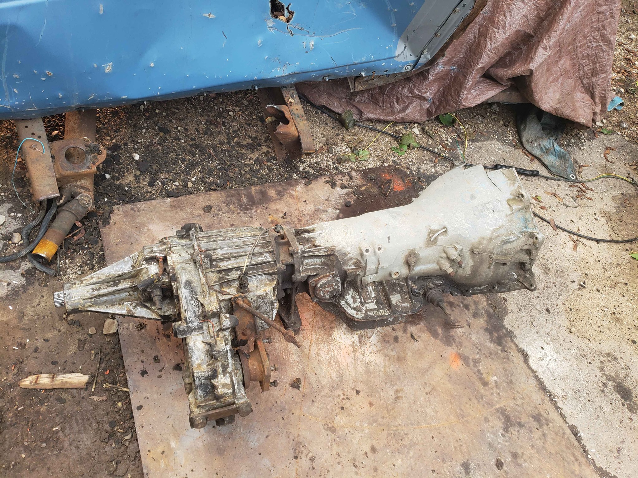 84 or 86 Chevy Turbo 400 and 208 c transfer case - Car Engines & Engine ...