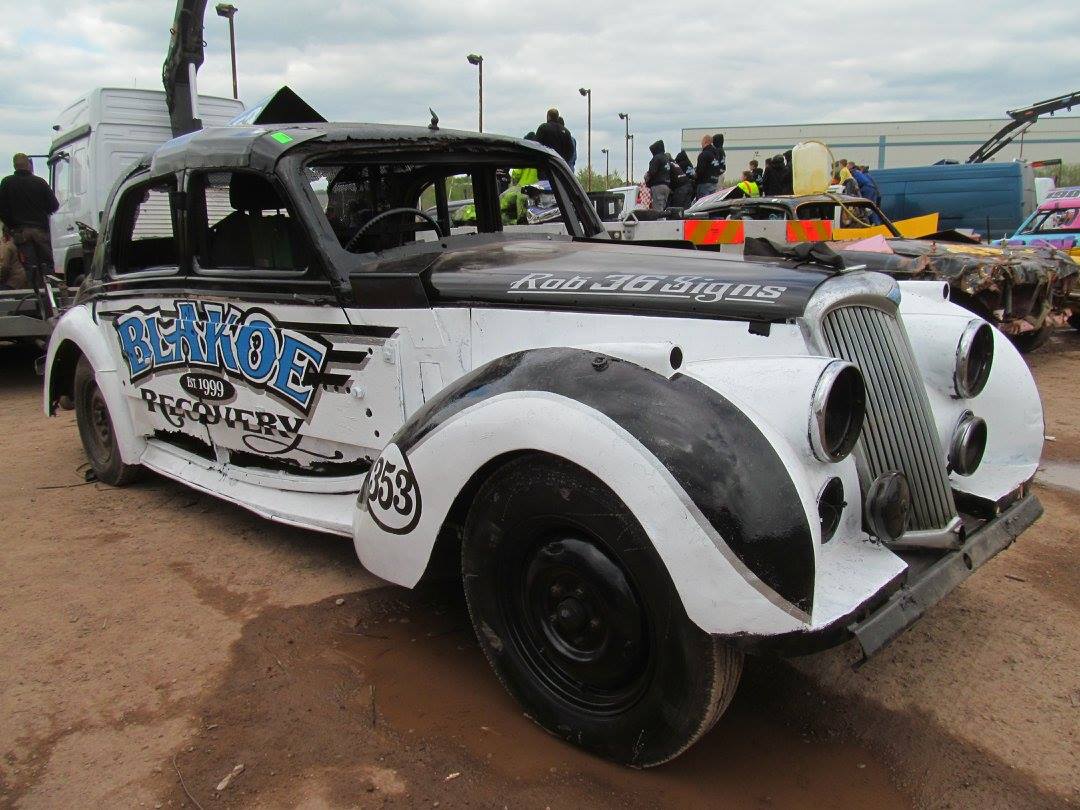 353 Dan Buckley's lovely Riley RMA at... - Northern Bangers | Facebook