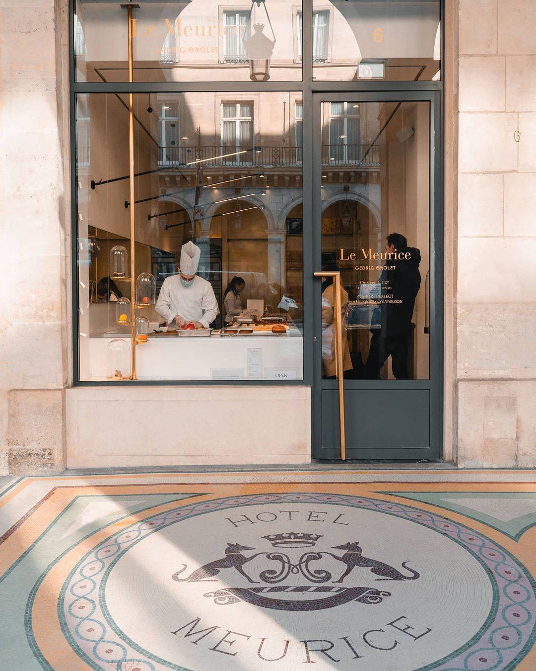 La Patisserie Du Meurice Par Cedric Grolet Paris