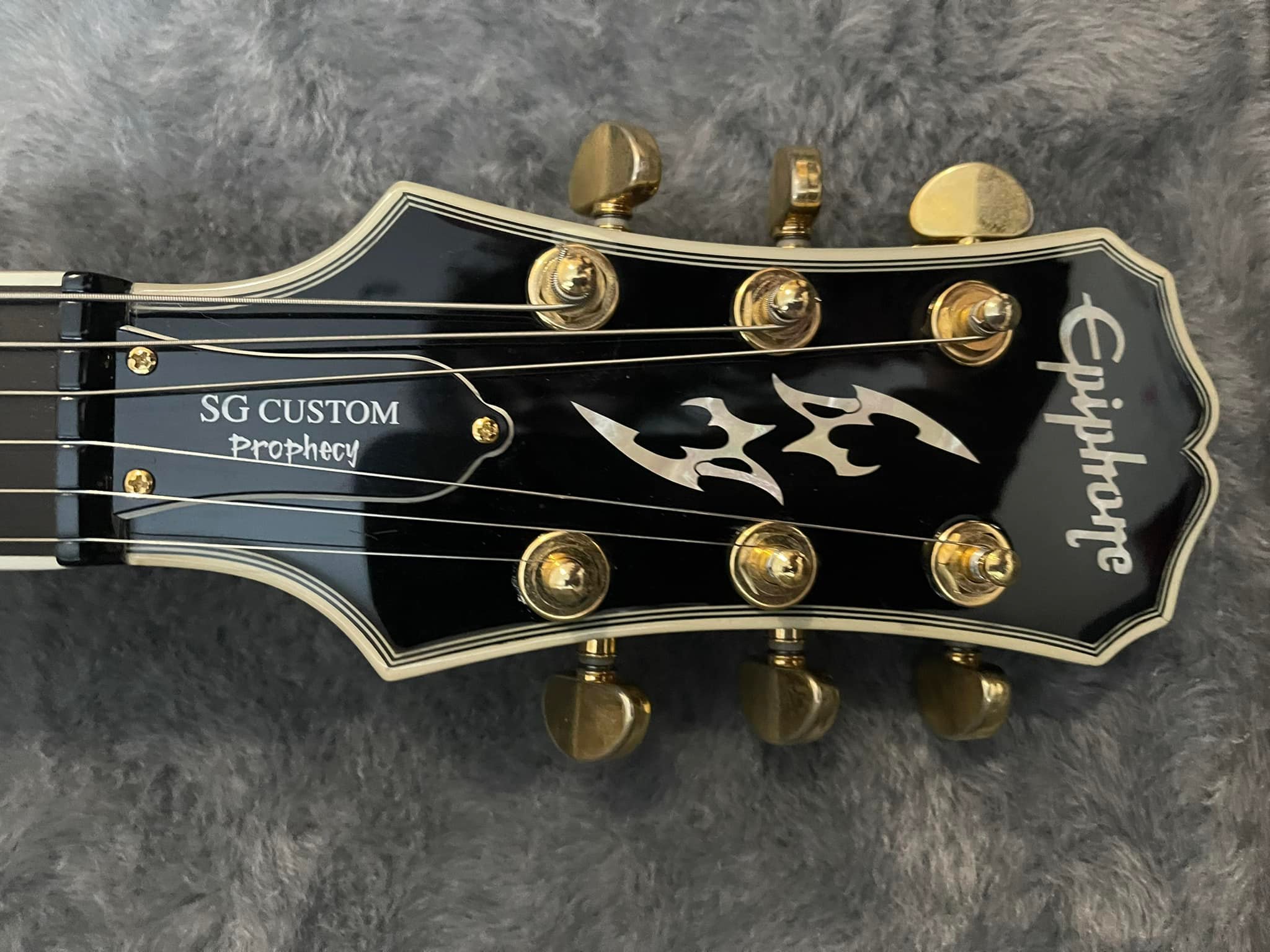 Epiphone Les Paul Custom Iron Cross James Hetfield tribute guitar