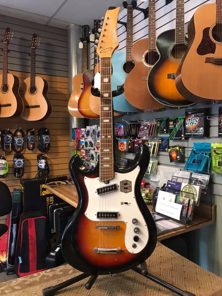 1960s Silvertone 1440 electric guitar review
