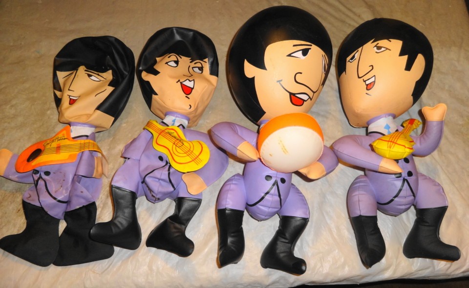 1966 Beatles Blow Up Dolls Set. 15