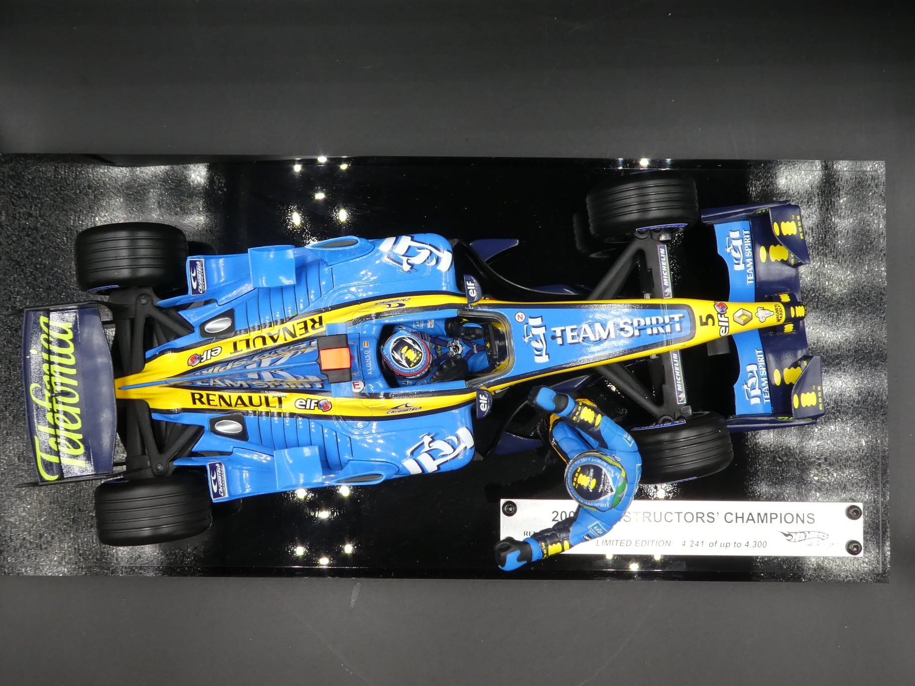 ホットウィール 1/18 ルノー R25 アロンソ 2005 チャンピオン 1/18 Hot
