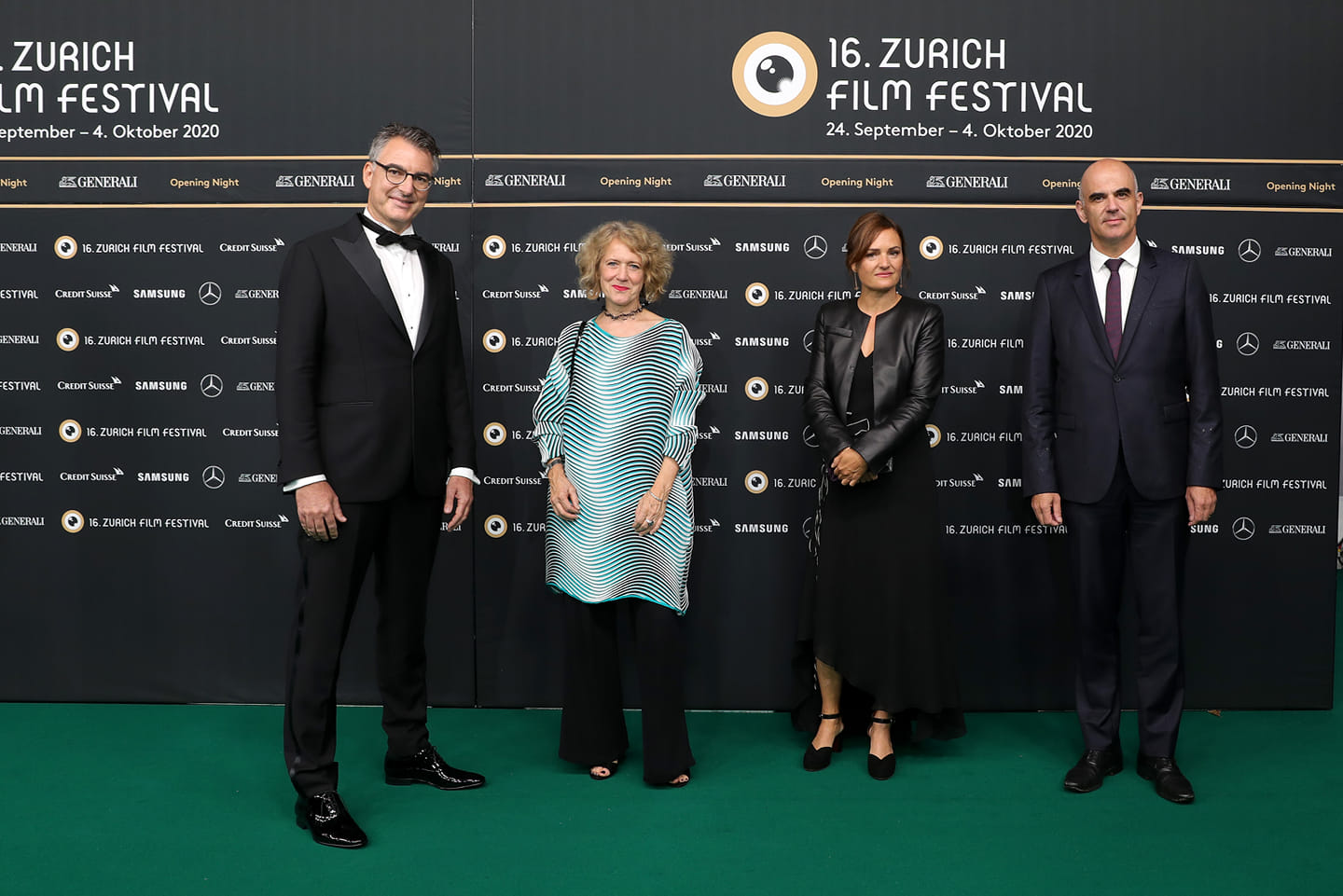 ZURICH - Mit der Weltpremiere des Schweizer Films WANDA, MEIN WUNDER ...
