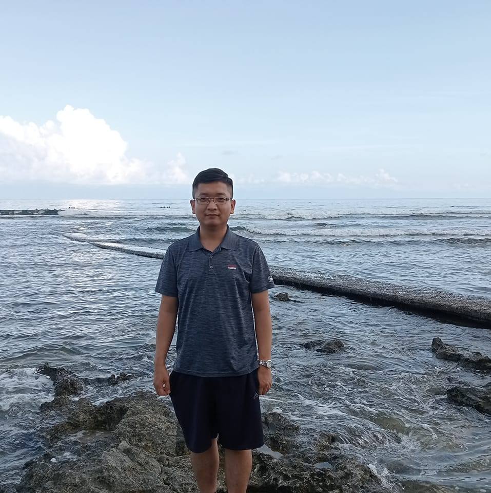 徐一弘