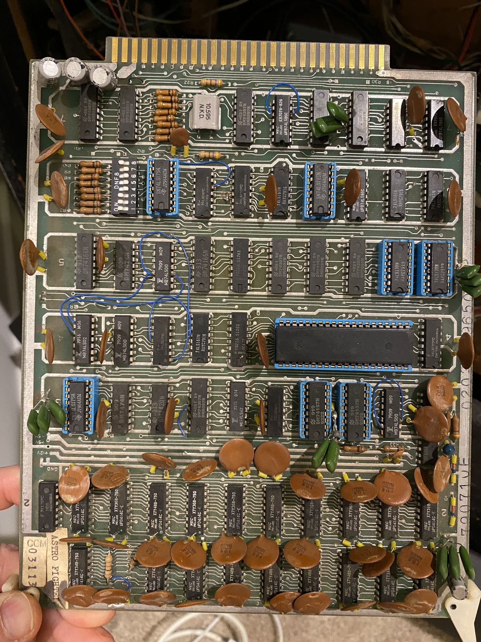 カイル　セット In the 1980s, it was common for arcade operators to “convert” old