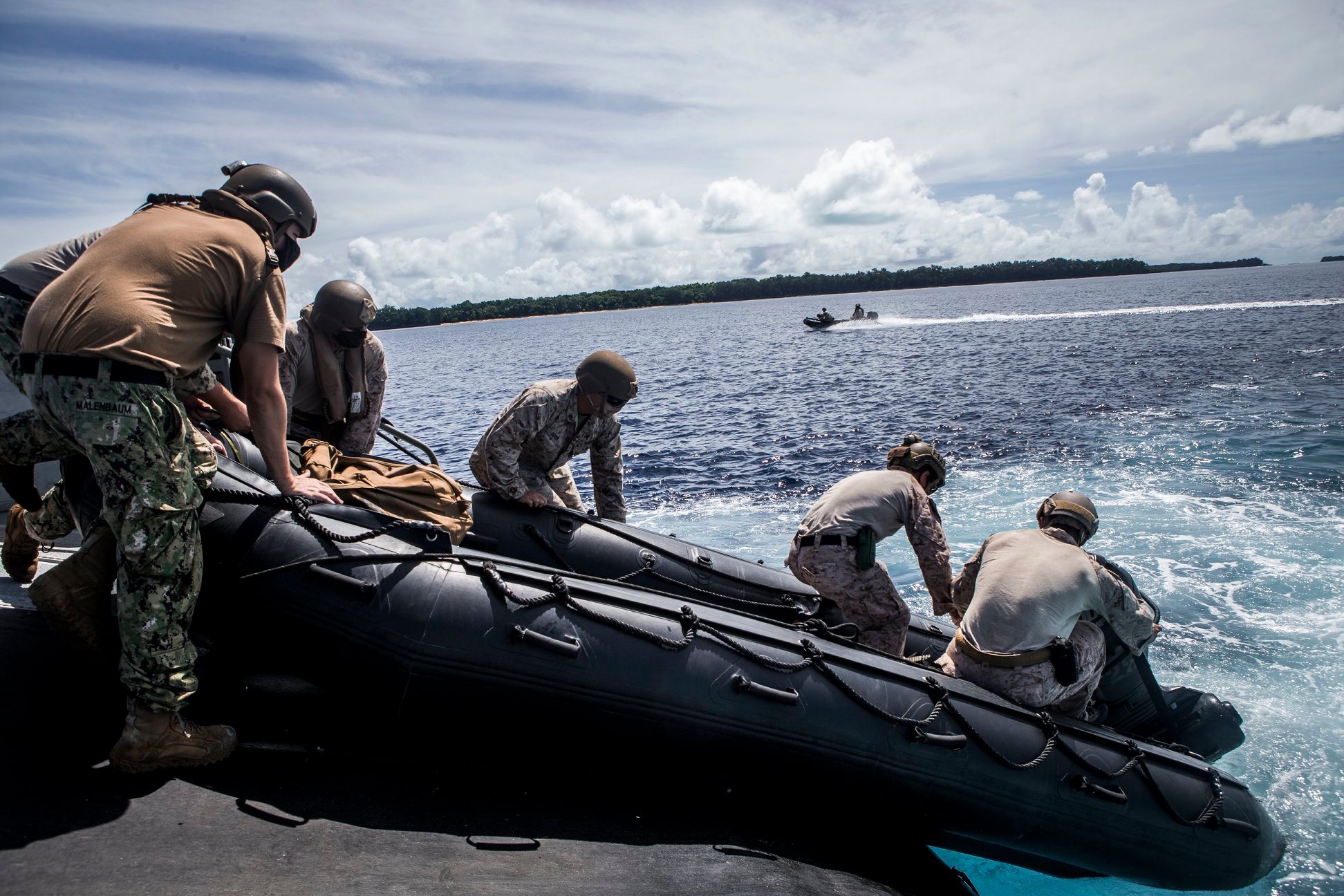 U.S. 7th Fleet - (PHILIPPINE SEA Oct. 16, 2020) U.S. Marines and ...