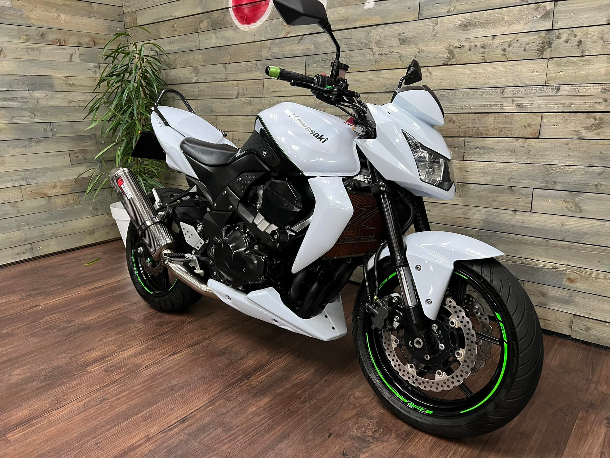 Kawasaki Z for sale with Scorpion exhaust and extras