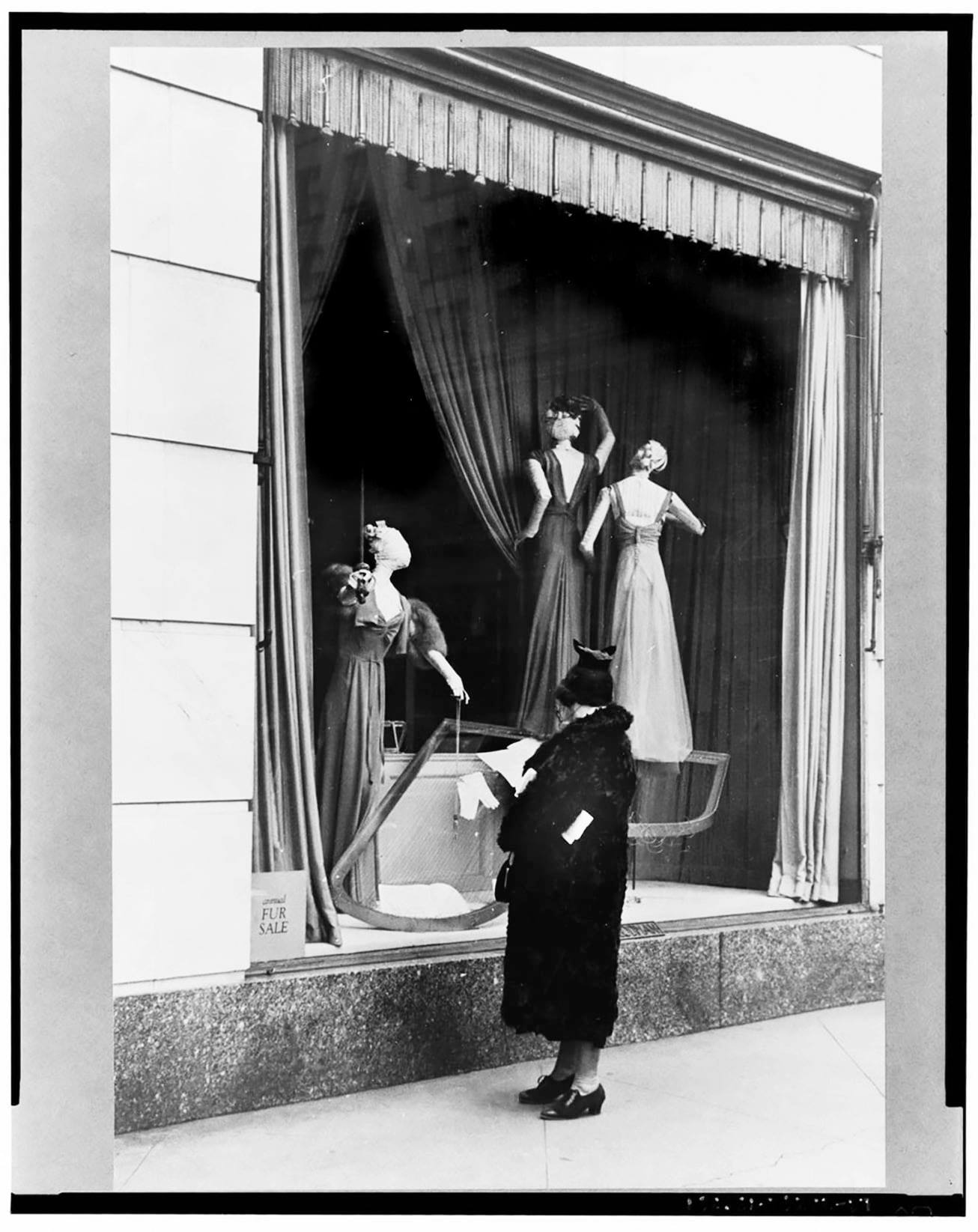 Bergdorf Goodman 1938 Photo: Russell Lee