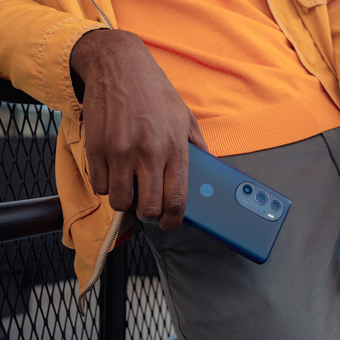 Boost - Industry-leading Snapdragon® 8 performance. Instant all-pixel ...