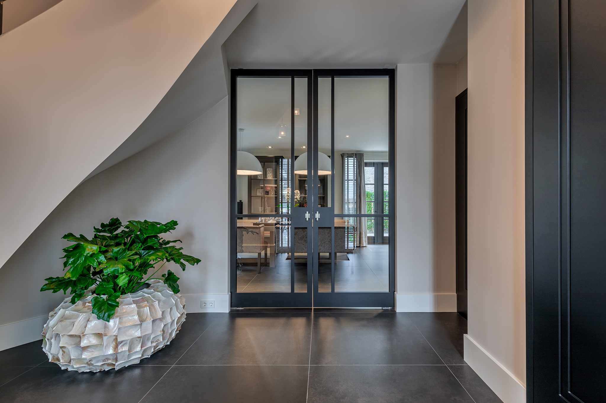 FritsJurgens - A pivot door can be designed to your exact... | Facebook
