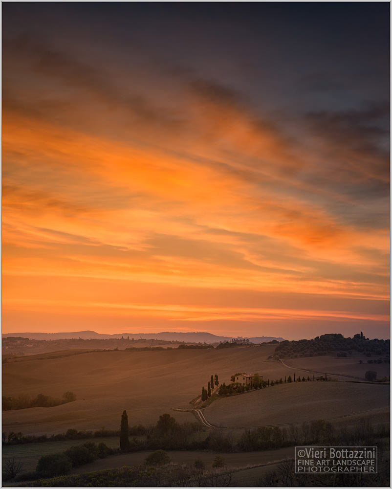 Capturing Tuscany's last light in landscape photography