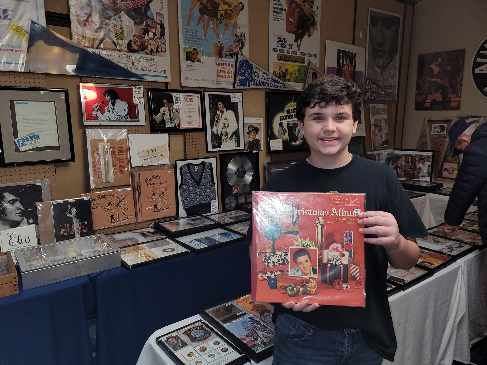 Hello, Mr. Boone. Thanks for the picture with your LP signed by