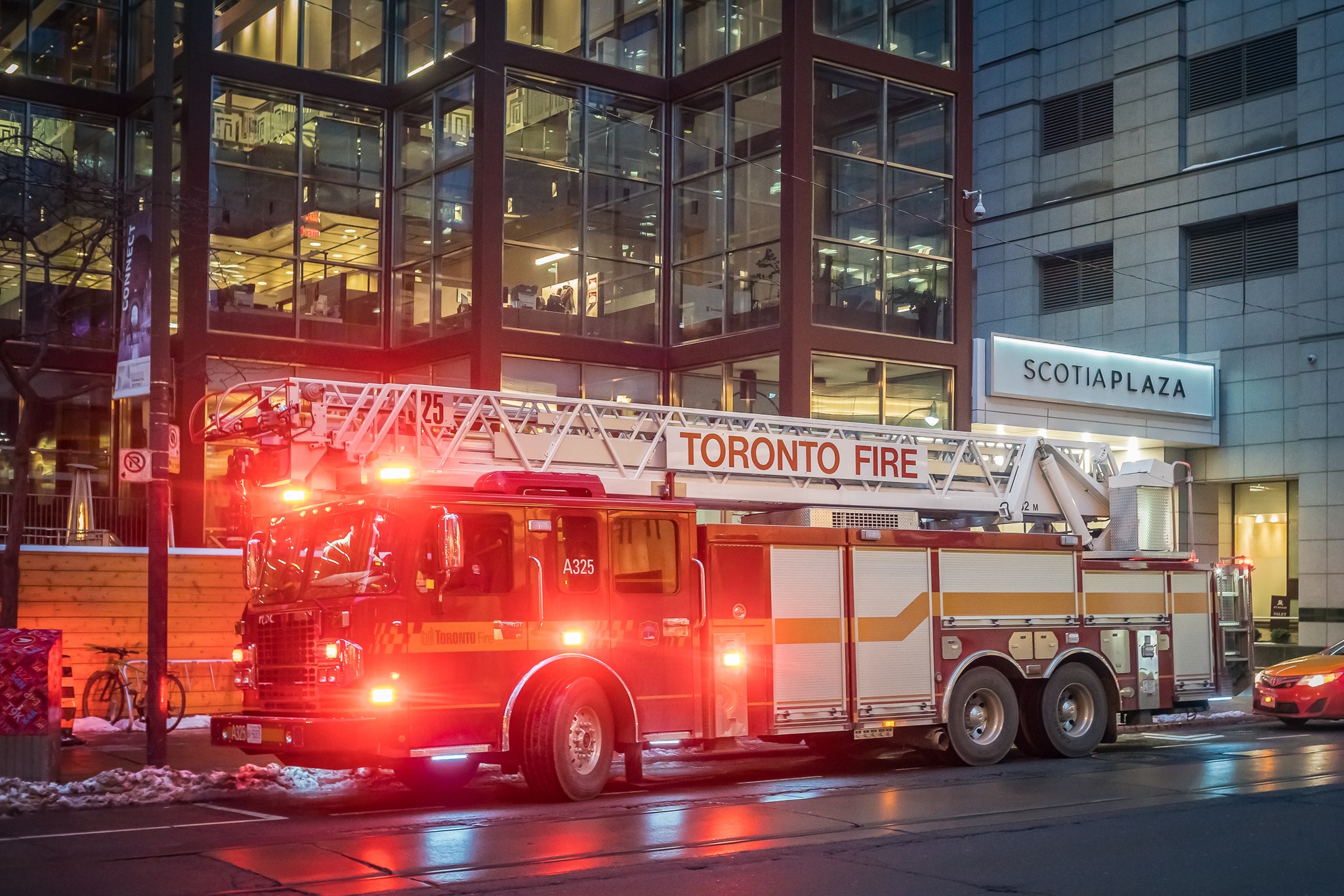 Canadian Fire and EMS | Calgary, Alberta - 6 Ladder (L0511) - 2011 ...