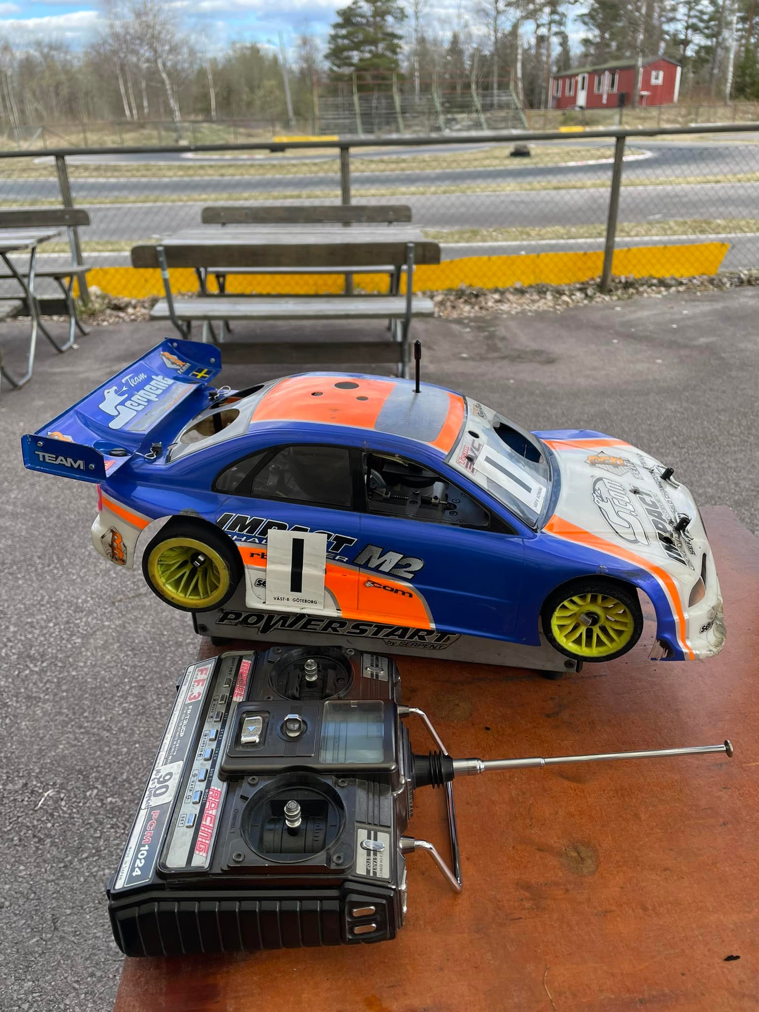 Testing vintage Serpent Impact 2/M2 RC car