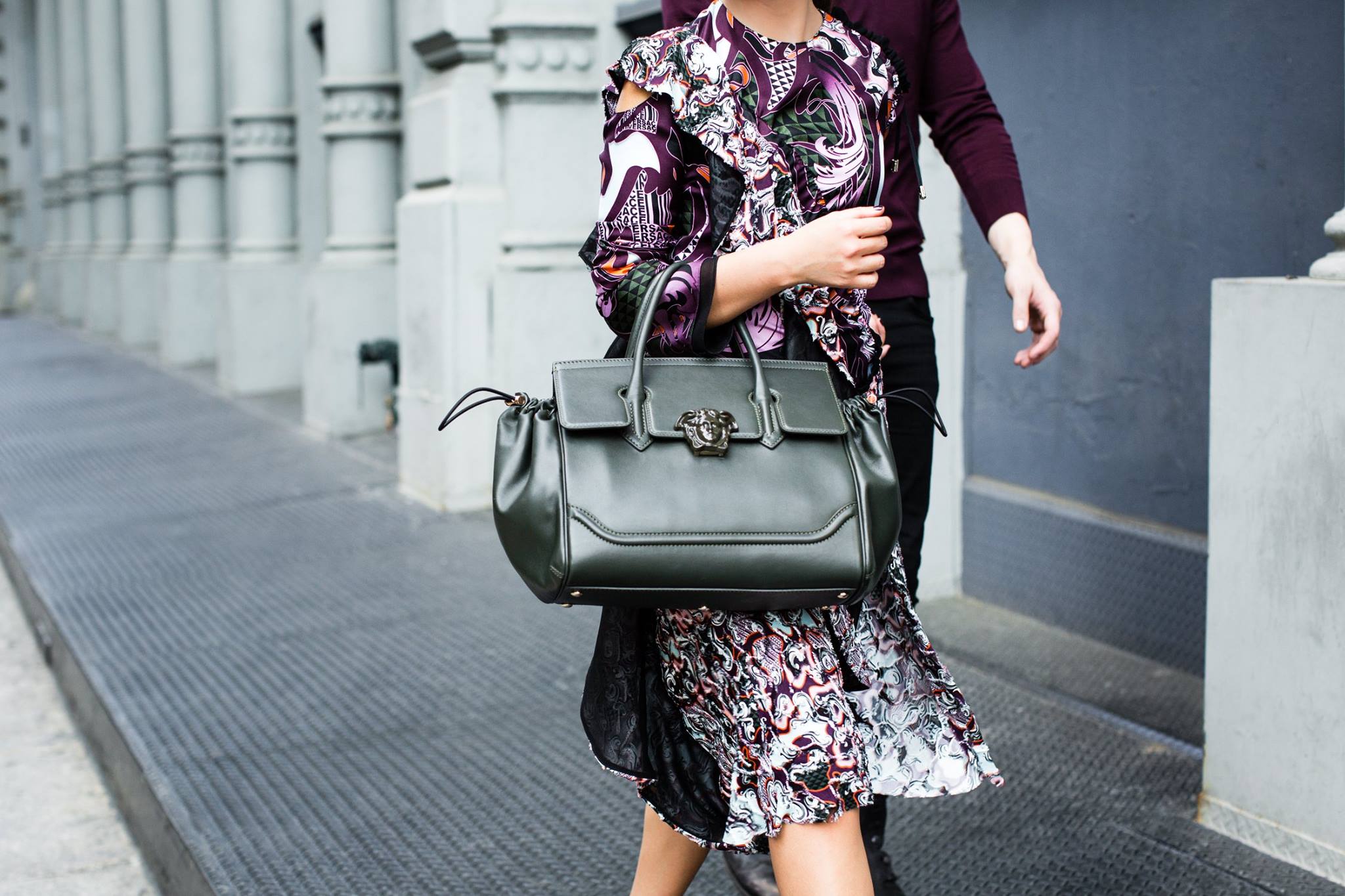 Wendy Nguyen pairs her Coulisse #PalazzoEmpire bag with urban day