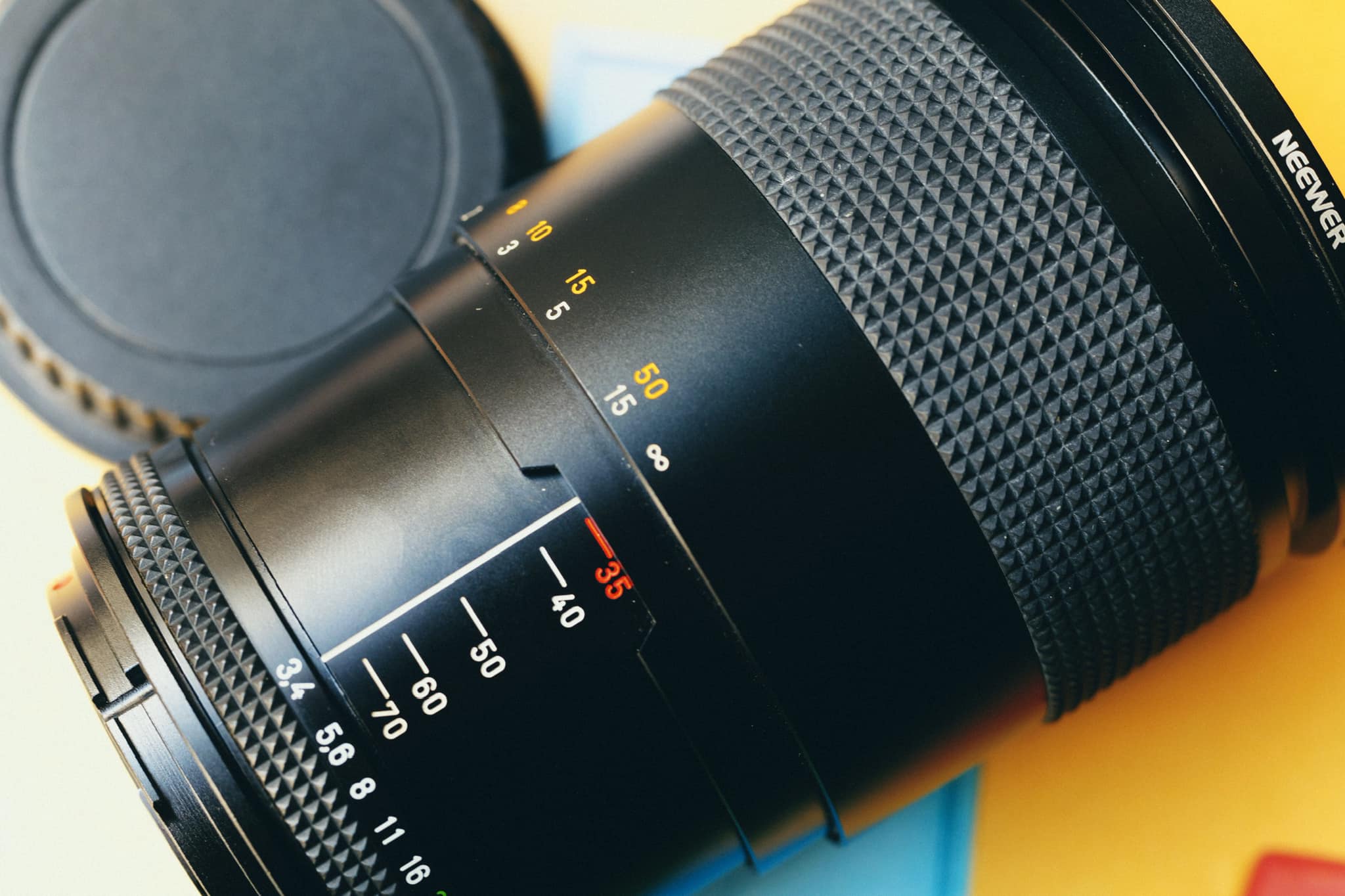 Contax Zeiss 35-70mm f3.4 lens for macro and zoom