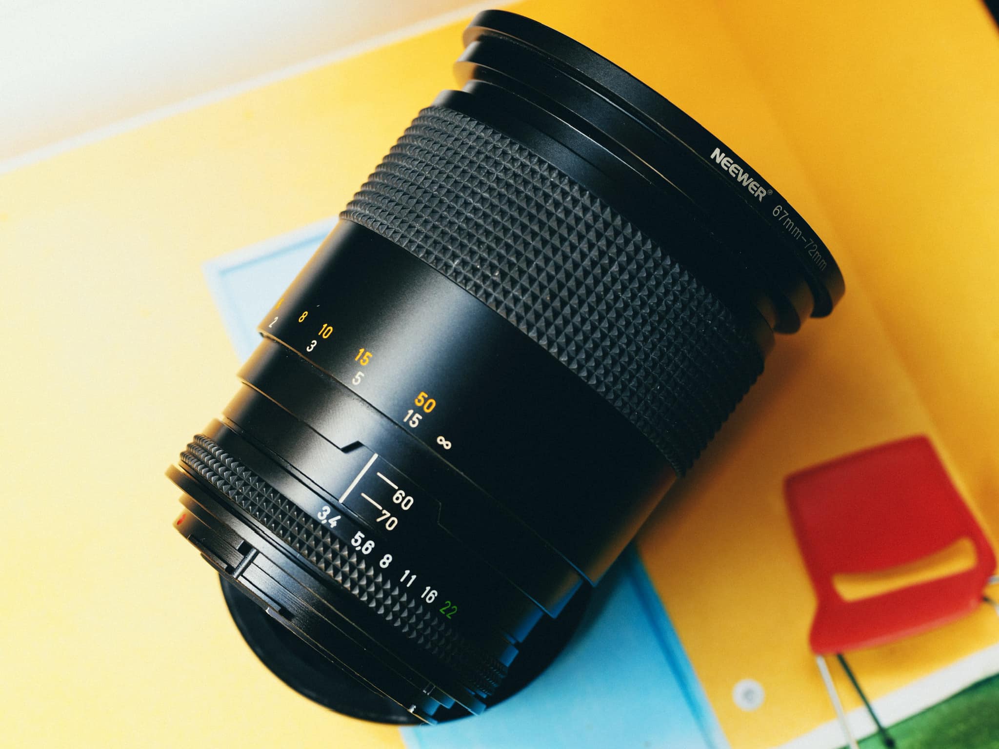 Contax Zeiss 35-70mm f3.4 lens for macro and zoom