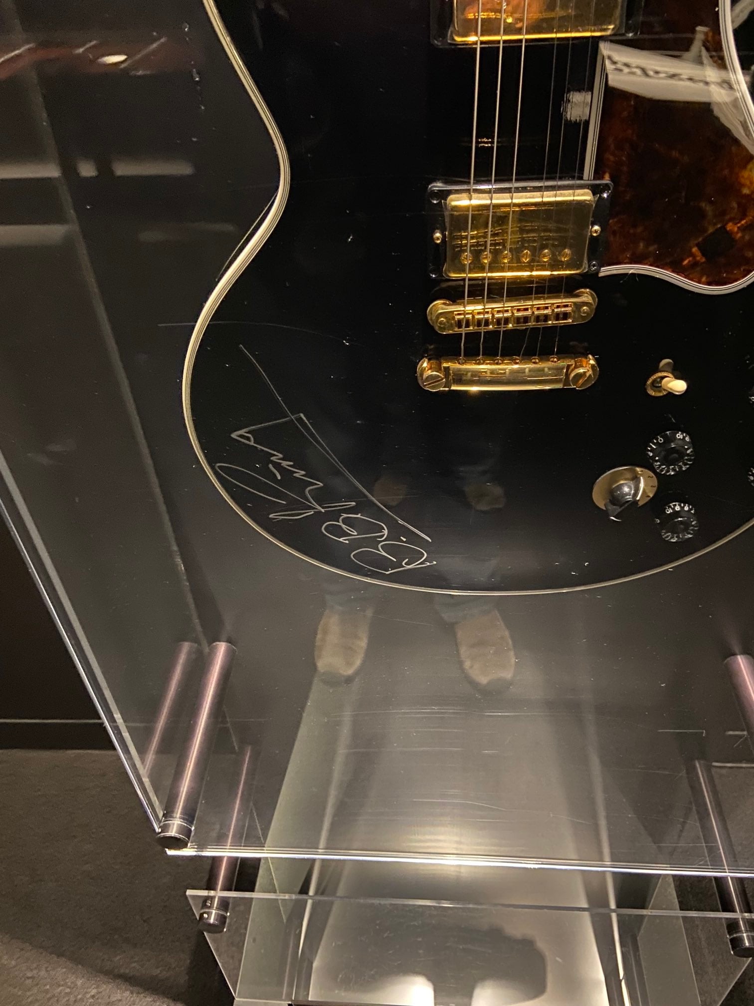 Guitar exhibit in Omaha through April 25