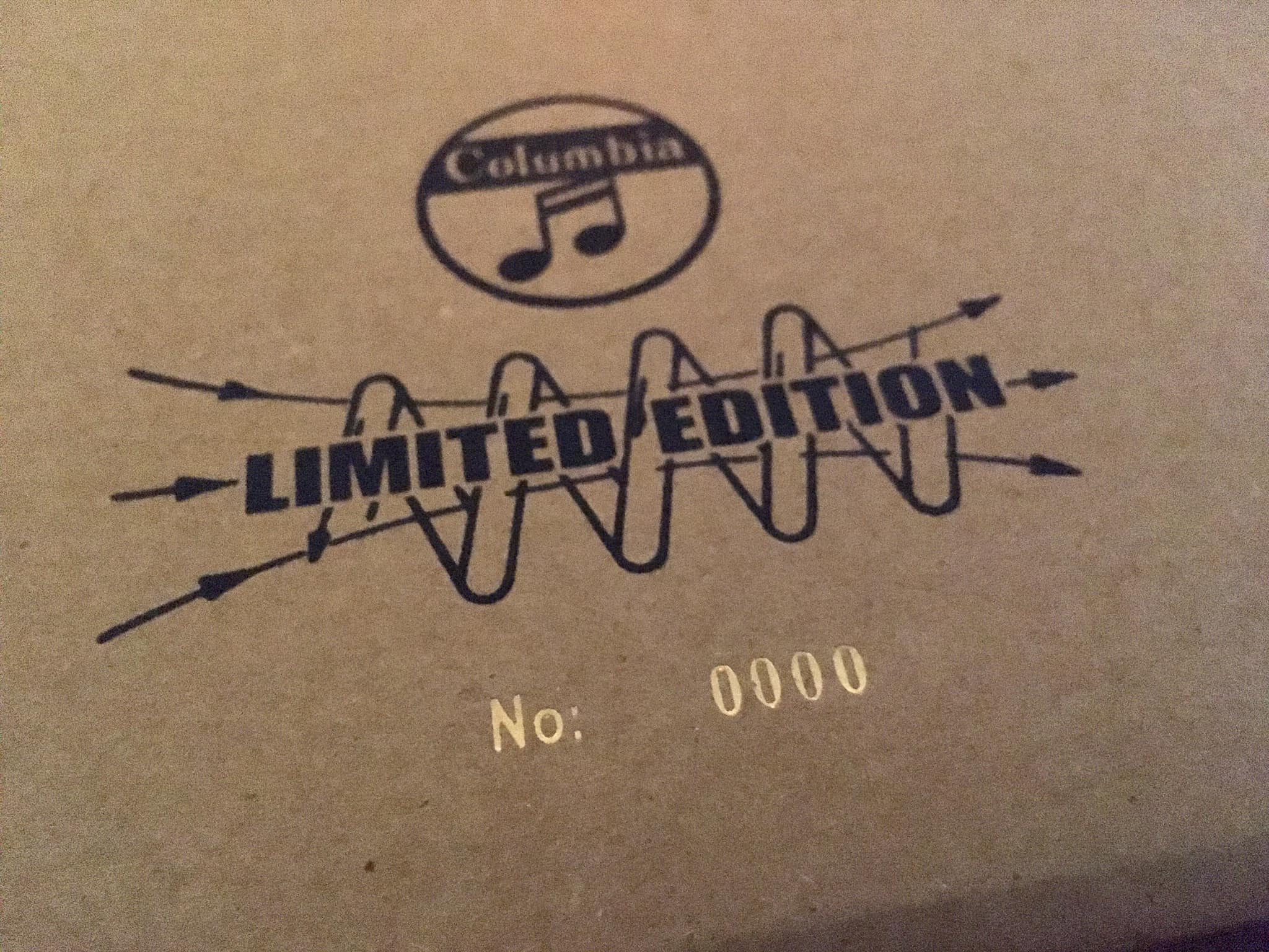 Did others get number 0000 on their Bob Dylan 10 LP vinyl box?