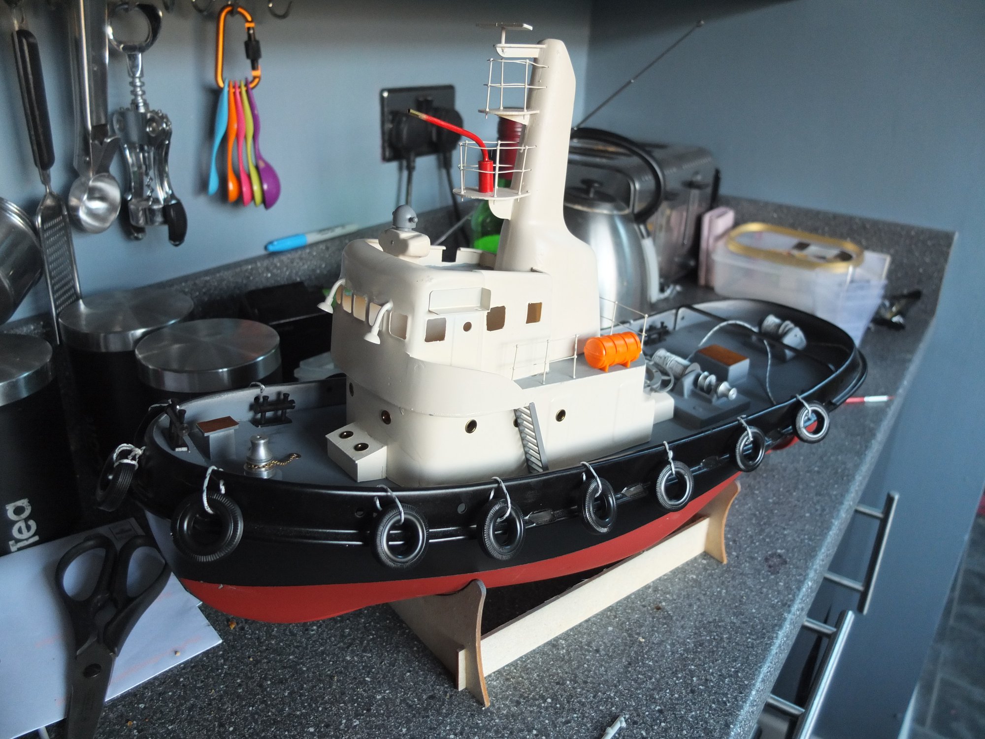 Will a 5-blade propeller improve thrust and speed on my Neptune tug?