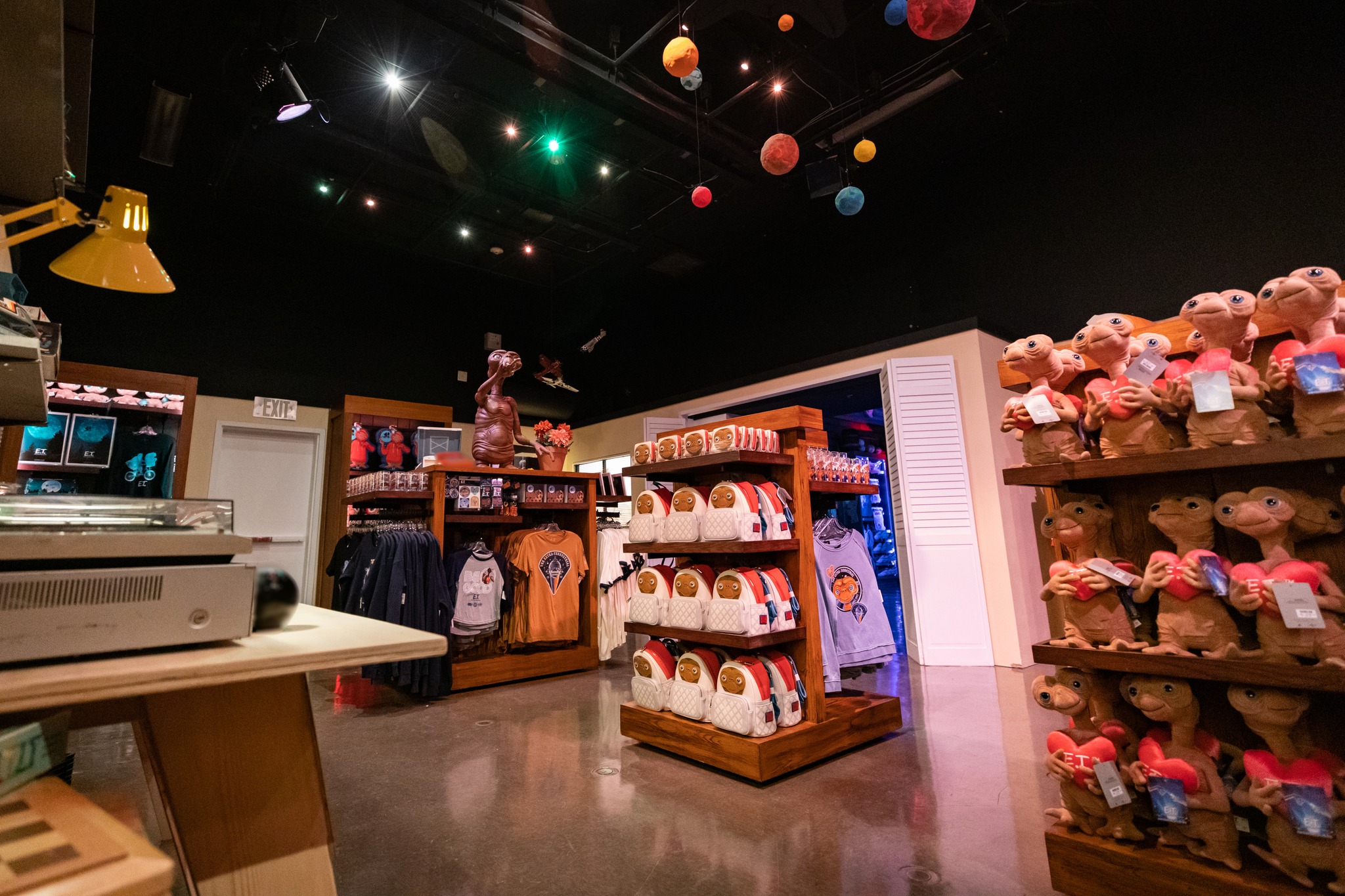 Screamscape - A look inside the new Summer Tribute Store...