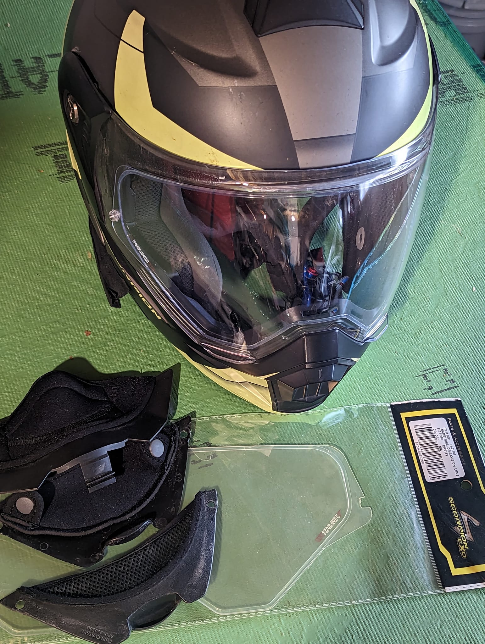 scorpion exo 950 helmet parts Chin Mount for EXO-AT950 / Scorpion ADX-1 / Castle X CX950 The same oversized eye port is extremely wide for a greater peripheral and vertical range of vision Scorpion EXO Exo-AT950 Baseplate Replacement
