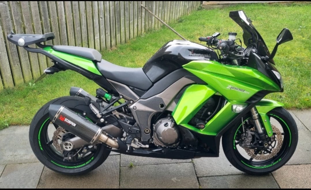 🟢🏍️ KAWASAKI NINJA ZX-6R 🏍️🟢 We have a beautiful Kawasaki