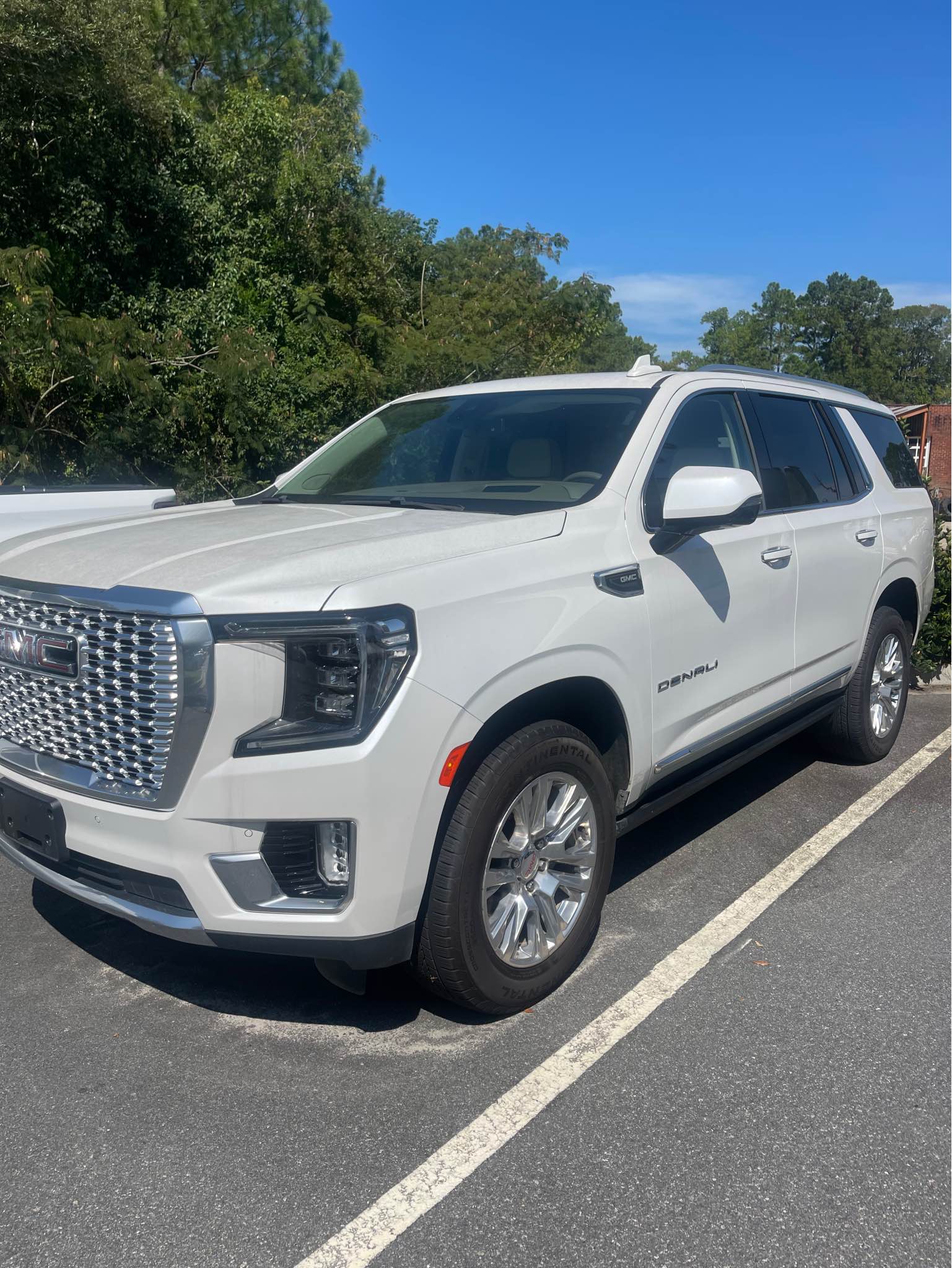 2022 GMC Yukon · Denali Sport Utility 4D Cars & Trucks Odum