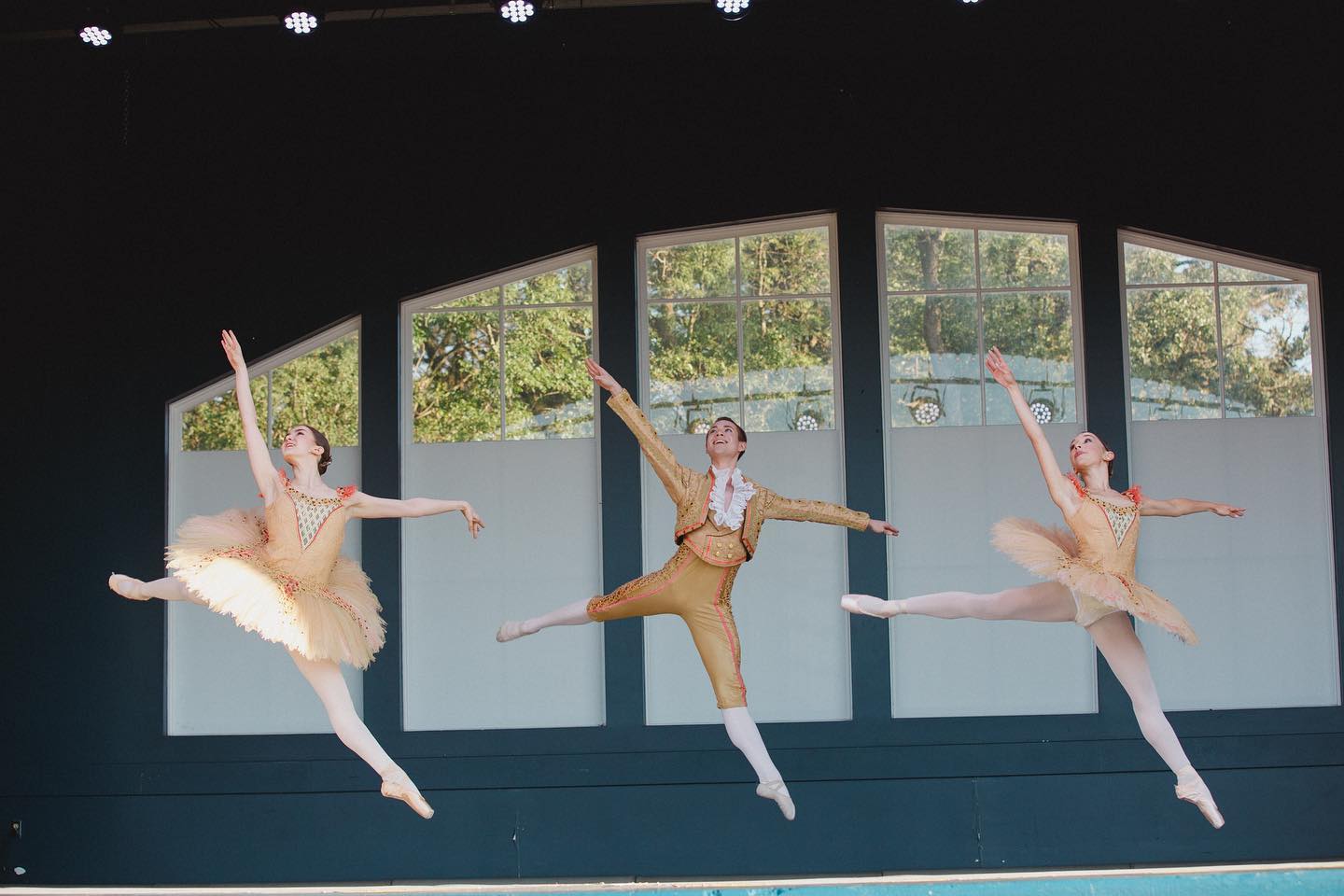 Royal Winnipeg Ballet School - RWB School Aspirants and Ballet Academic ...