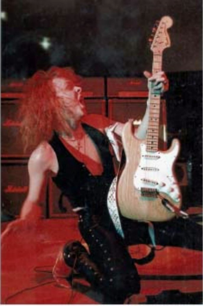 Yngwie on stage with Alcatrazz in 1983. Source: 