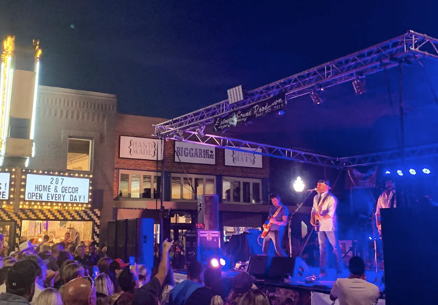 Decatur - FREE Concerts like this one only happen with Great Sponsors ...