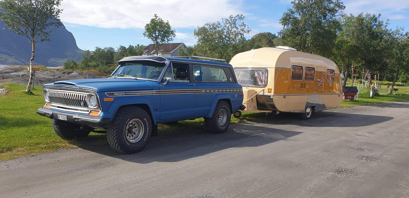 1975 Swedish camper roadtrip prep with 78 Chief Jeep
