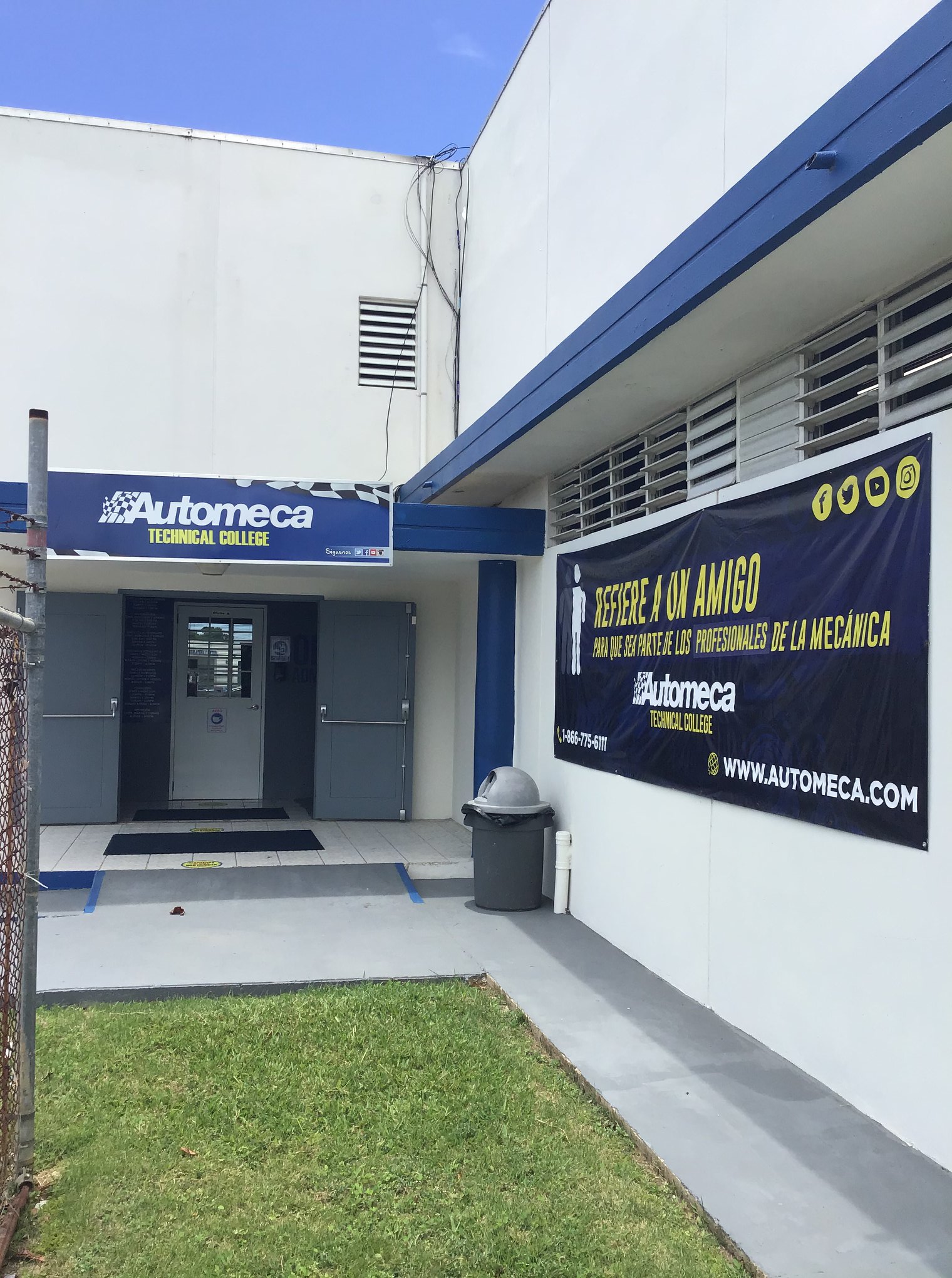 Conoce Nuestros Recintos! Esta semana estaremos ofreciendo información del  Recinto de Aguadilla... En 1992, se establece Automeca Technical College en  la ciudad de Aguadilla. Nuestra Institución lleva 40 años preparando a  nuestros