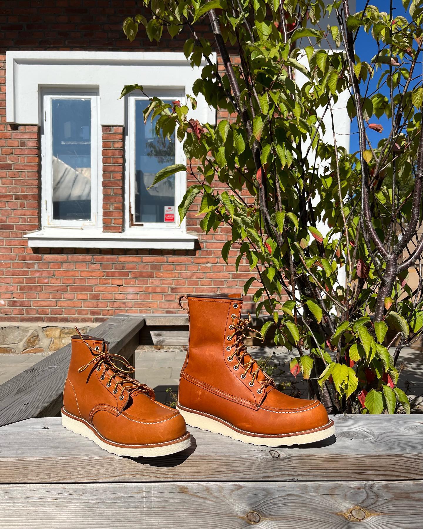 Lining them up! The 2904 Lineman is a style we are super excited