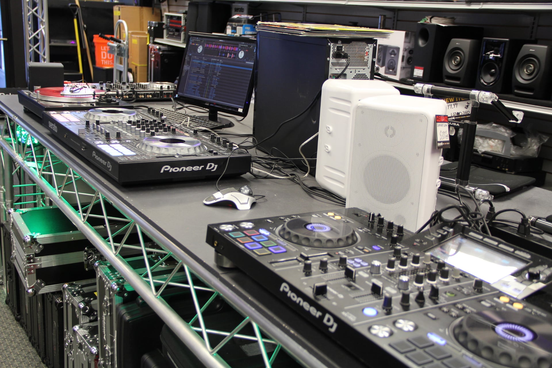 Midwest Pro Sound &... - Midwest Pro Sound & Lighting