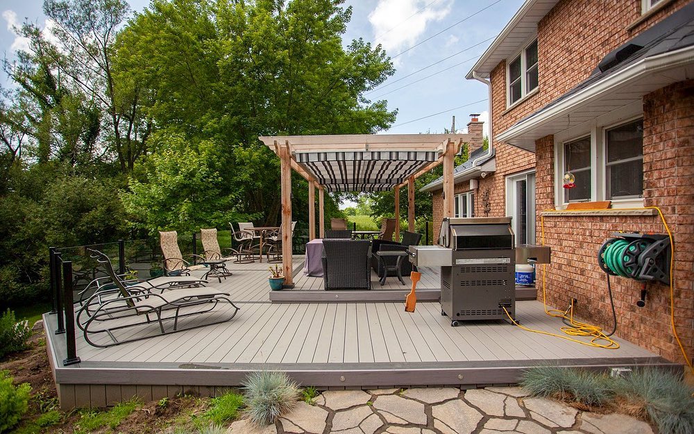 This stunning deck is located in... - Hickory Dickory Decks | Facebook