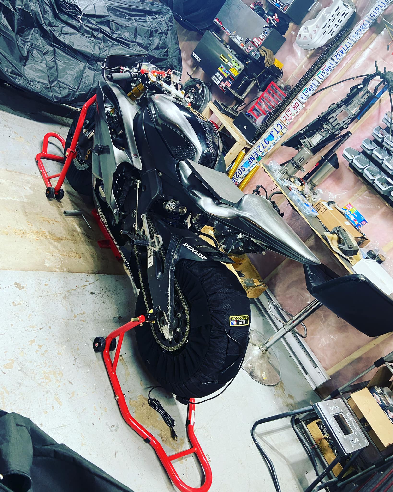 Who is going to Harris Hill tomorrow with a 2014 R6 wind screen