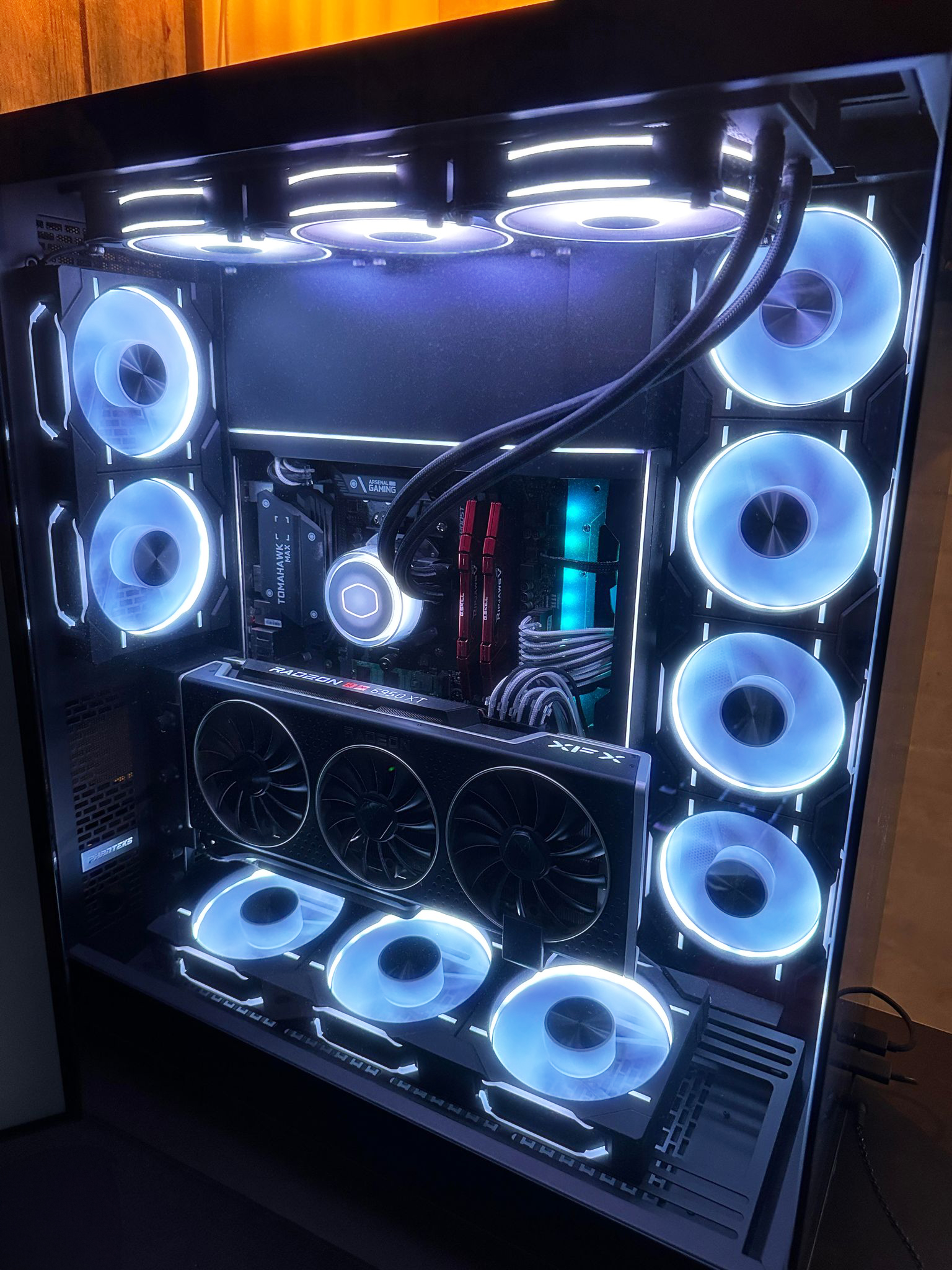 Hello everyone! I'm running a RX 5700 XT with a Ryzen 7 3700X on