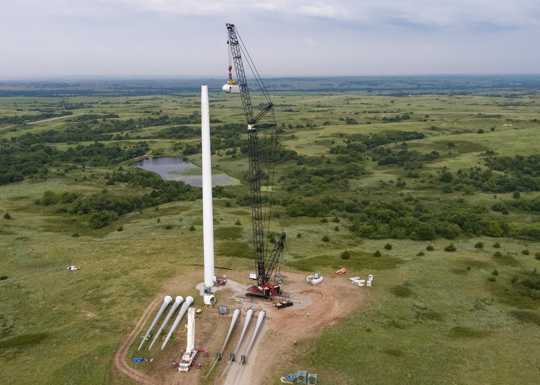 bp America - Our Flat Ridge 1 wind farm in Kansas includes... | Facebook