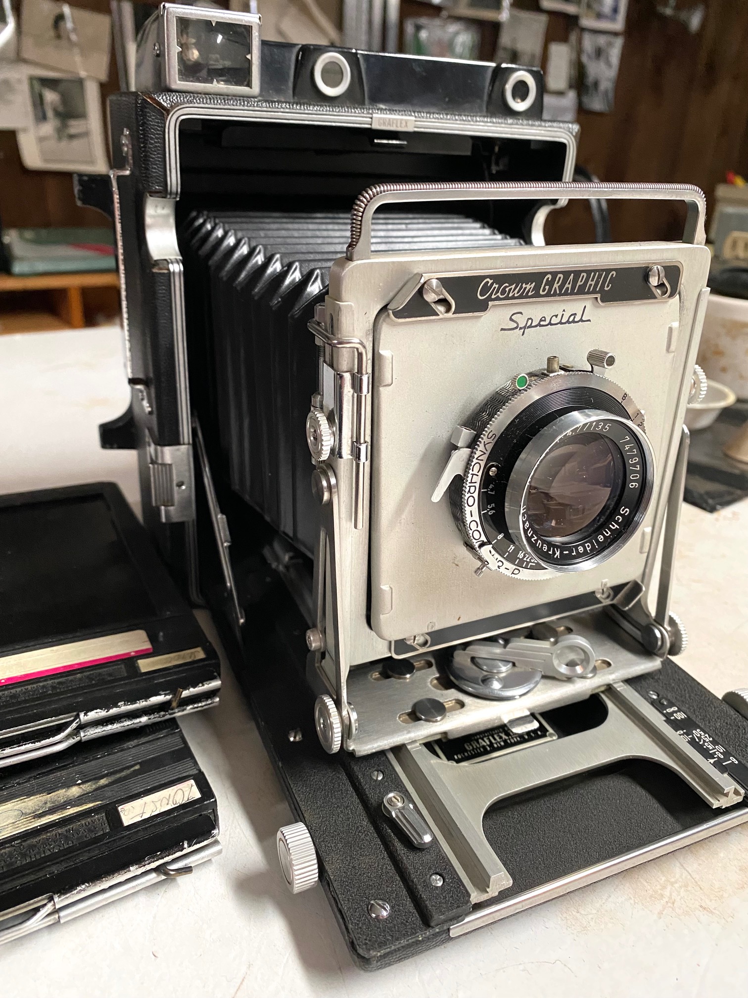 Is the Kodak Ektar 127/4.5 lens a good choice for a Graflex Crown