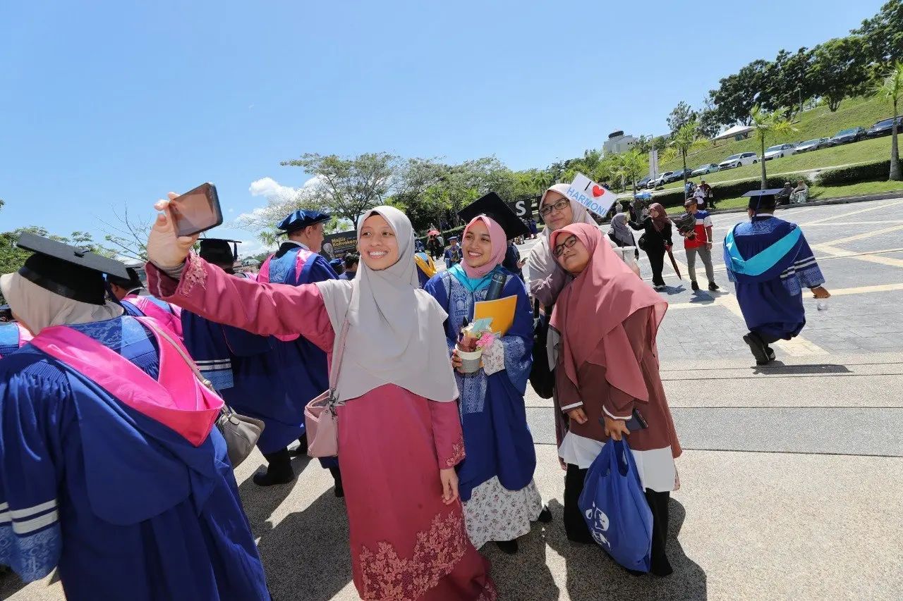 Universiti Sains... - Universiti Sains Islam Malaysia - USIM