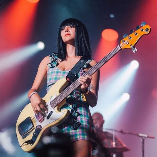 Khruangbin's Laura Lee with her SX bass