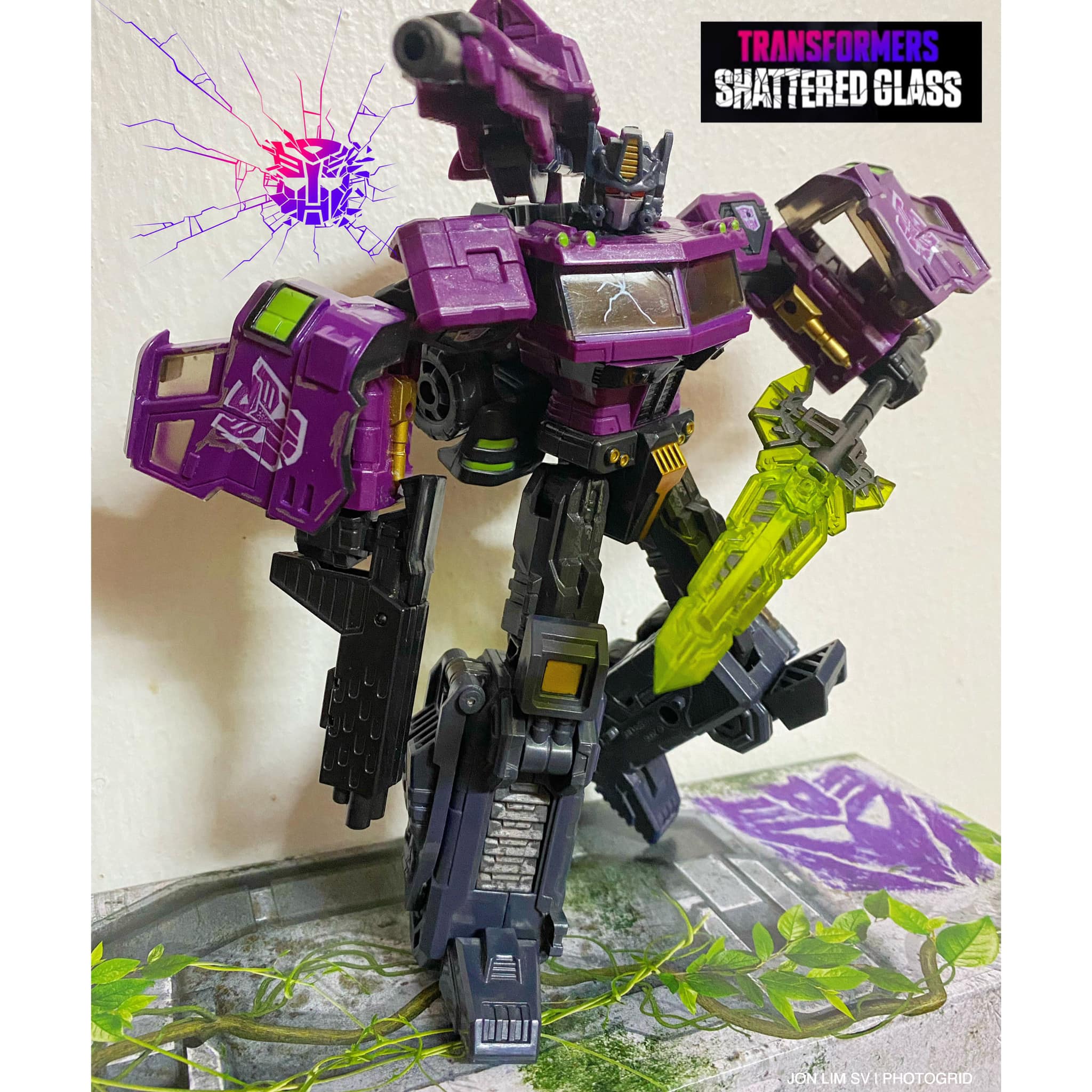 Shattered Glass Timelines Optimus Prime figure