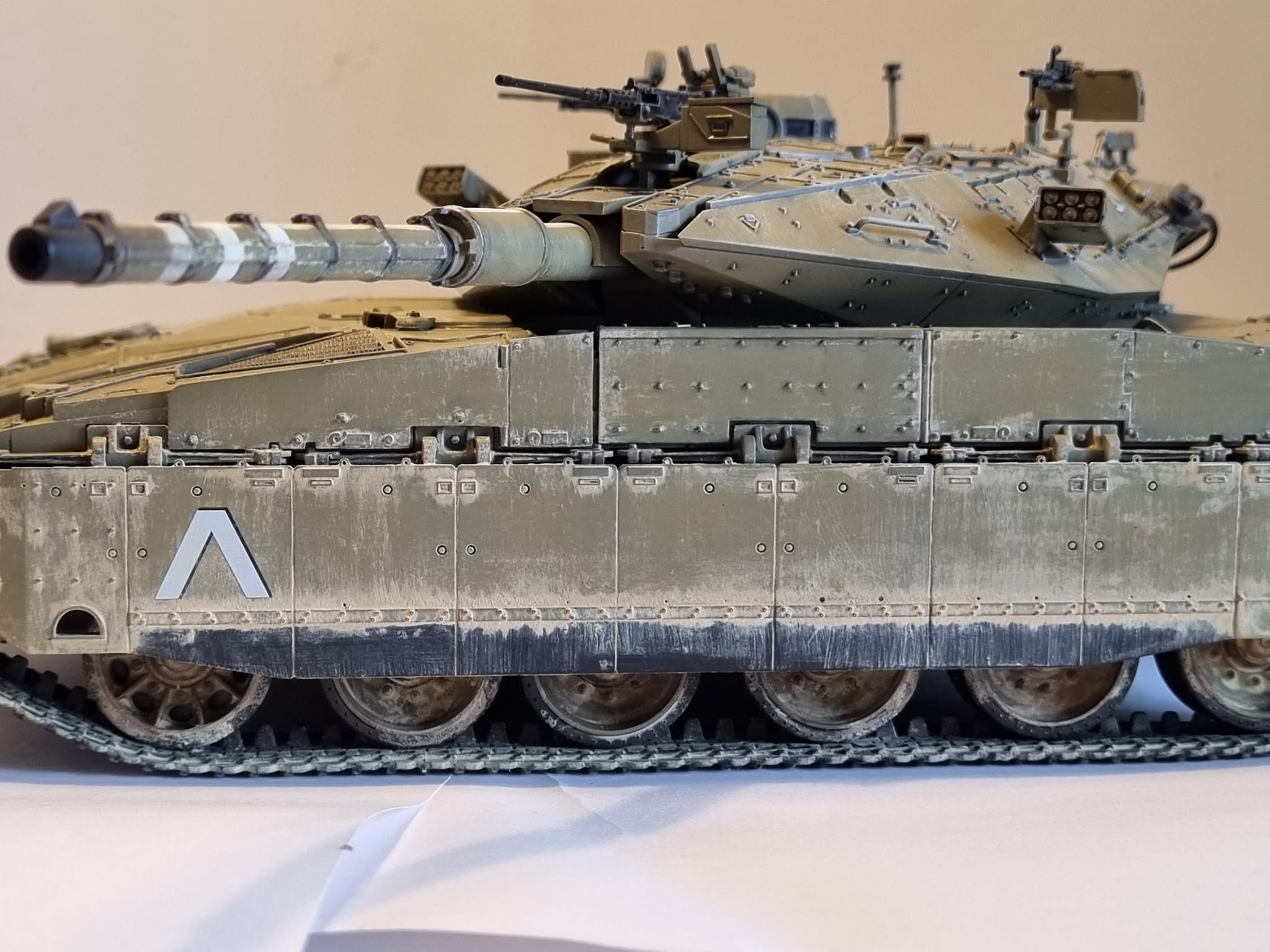 Academy 1/35 Merkava Mk.IID. My first Academy kit and really